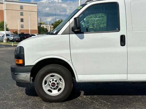 Used 2025 GMC Savana 2500 w/ Driver Convenience Package RWD image 8