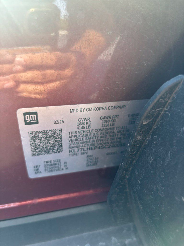 Used 2025 Chevrolet Trax LT w/ LT Convenience Package FWD image 7
