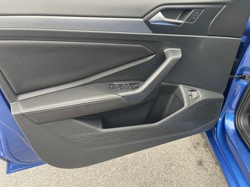 Used 2024 Volkswagen Jetta SE image 15