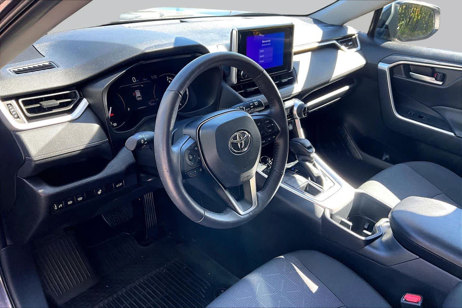 Used 2024 Toyota RAV4 XLE w/ Convenience Package AWD/4WD image 17
