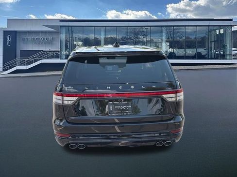 New 2026 Lincoln Aviator 2WD w/ Jet Appearance Package image 6