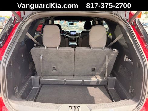 Used 2020 Ford Explorer XLT RWD image 28