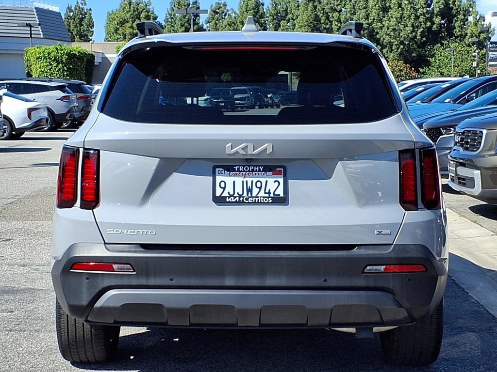 Certified 2023 Kia Sorento X-Line EX AWD/4WD image 5