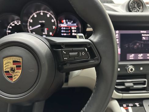 Used 2024 Porsche Macan S image 22