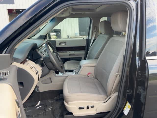 Used 2011 Ford Flex SEL w/ Rapid Spec Order Code FWD image 16