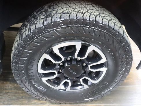 Used 2020 GMC Sierra 2500 AT4 w/ AT4 Preferred Package image 39