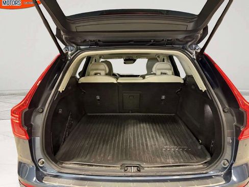 Used 2019 Volvo XC60 T5 Inscription w/ Protection Package Premier image 20