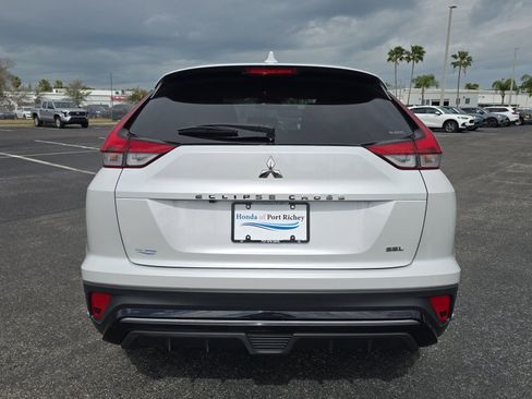 Used 2022 Mitsubishi Eclipse Cross SE image 4