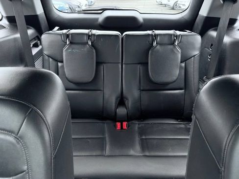 Used 2020 Ford Explorer XLT w/ Equipment Group 202A AWD/4WD image 23