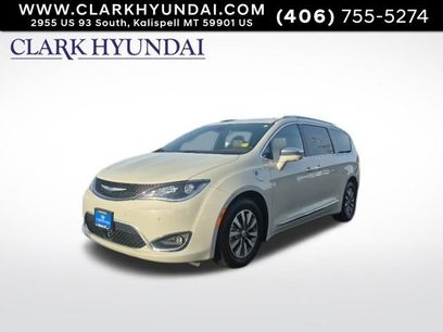 Used 2020 Chrysler Pacifica Limited w/ Advanced Safetytec Group