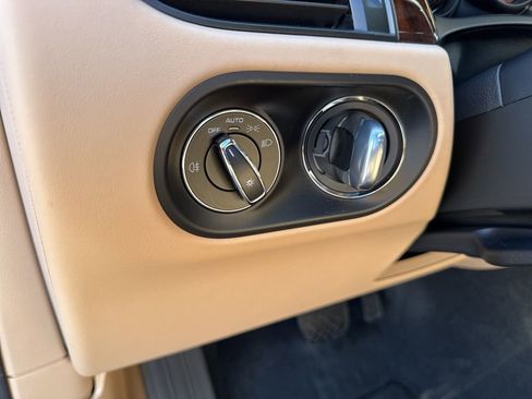 Used 2023 Porsche Macan GTS image 23