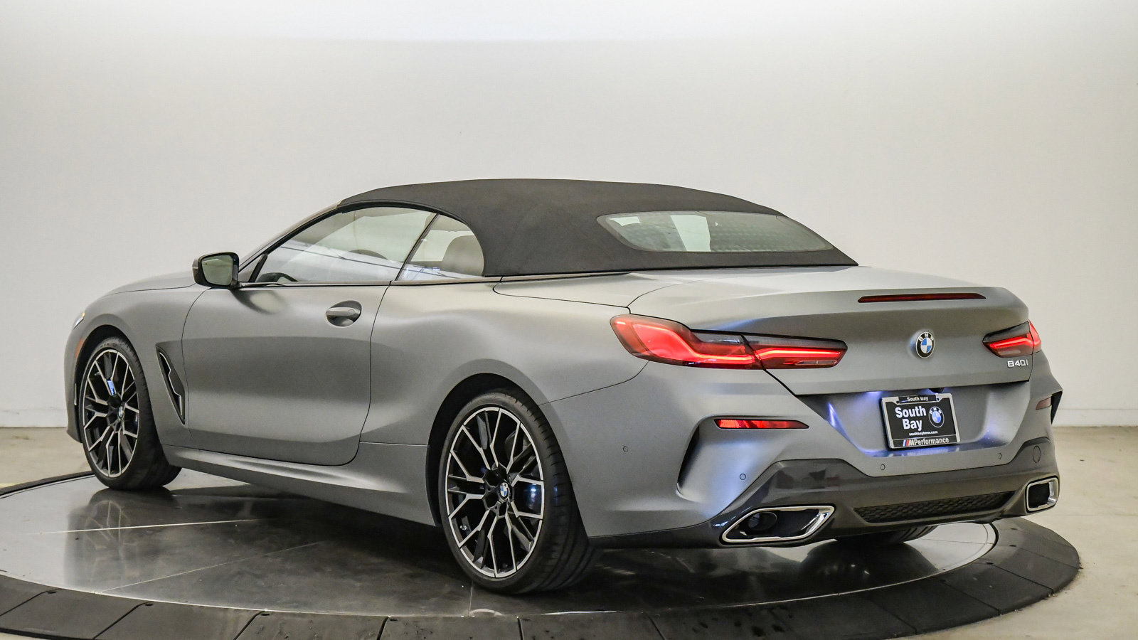 Used 2026 BMW 840i Convertible RWD image 2