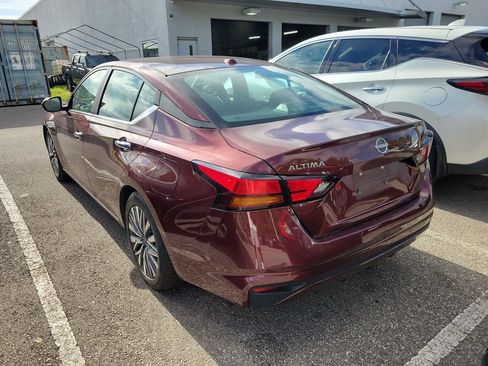 Certified 2024 Nissan Altima 2.5 SV FWD image 4