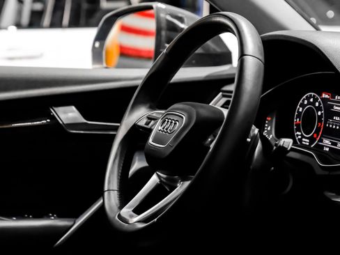 Used 2018 Audi Q5 2.0T Premium Plus w/ Premium Plus Package AWD/4WD image 17