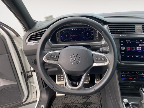 Used 2023 Volkswagen Tiguan SEL R-Line AWD/4WD image 14