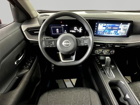 Certified 2025 Nissan Kicks SV w/ SV Premium Package AWD/4WD image 8