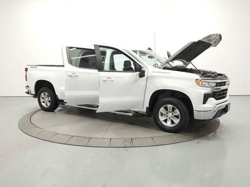 Used 2024 Chevrolet Silverado 1500 LT w/ Protection Package image 9
