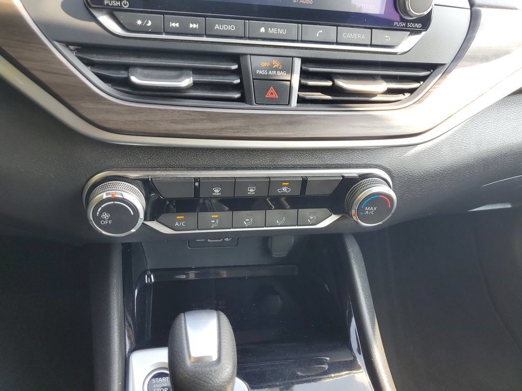 Used 2024 Nissan Altima 2.5 SV FWD image 22