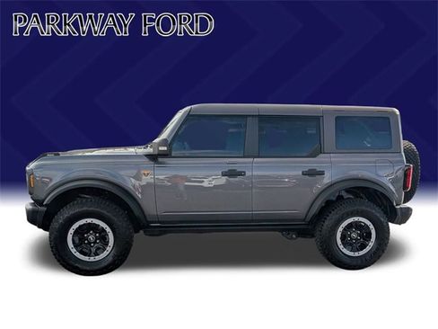 Used 2023 Ford Bronco Badlands image 8