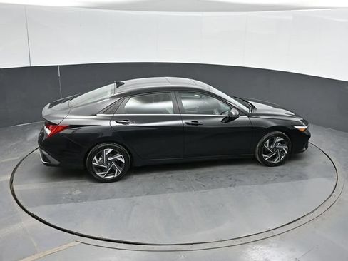 Used 2024 Hyundai Elantra Limited FWD image 42
