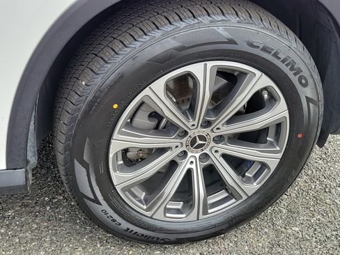 Used 2024 Mercedes-Benz GLC 300 image 25