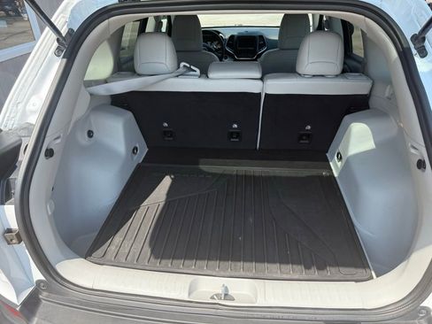 Certified 2021 Jeep Cherokee Latitude Lux w/ Mopar Interior Package image 7