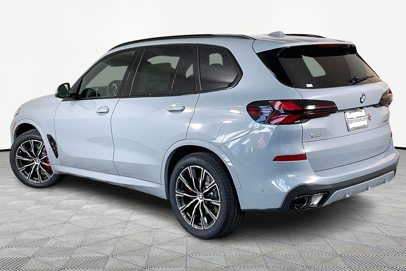 Used 2026 BMW X5 xDrive40i AWD/4WD image 4