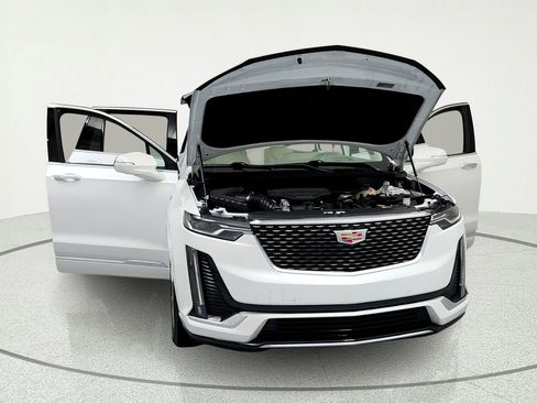 Used 2024 Cadillac XT6 Premium Luxury w/ Technology Package AWD/4WD image 15