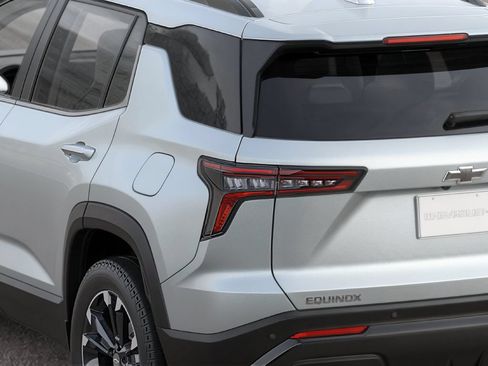 New 2026 Chevrolet Equinox RS FWD image 5