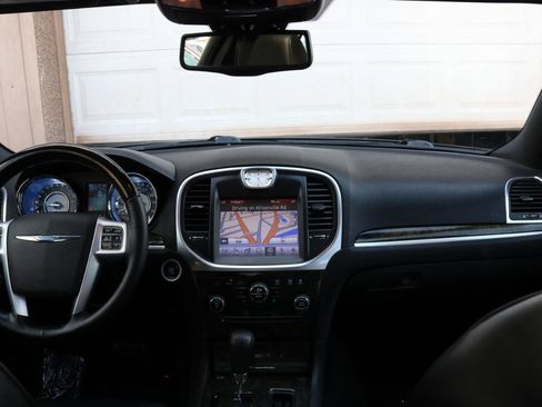 Used 2011 Chrysler 300 C AWD/4WD image 43