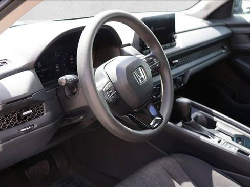 Used 2023 Honda Accord EX image 12