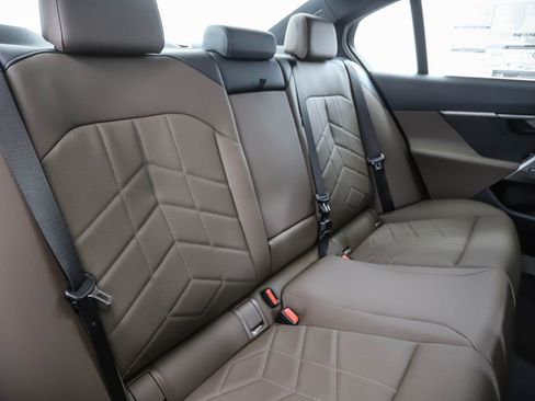 Used 2026 BMW 530i xDrive 530i xDrive w/ Premium Package image 28