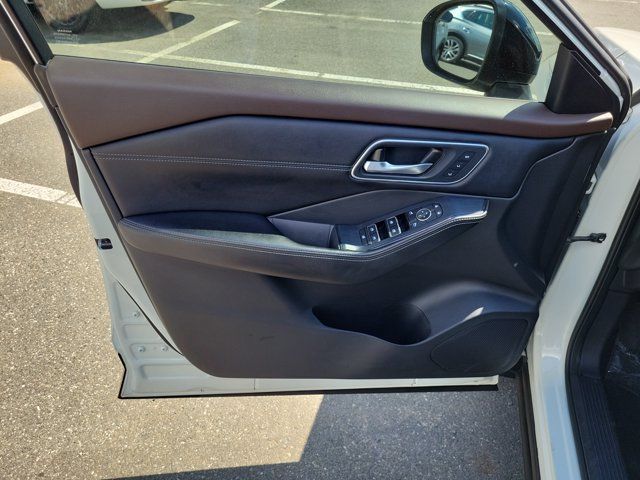 Used 2021 Nissan Rogue SL FWD image 16