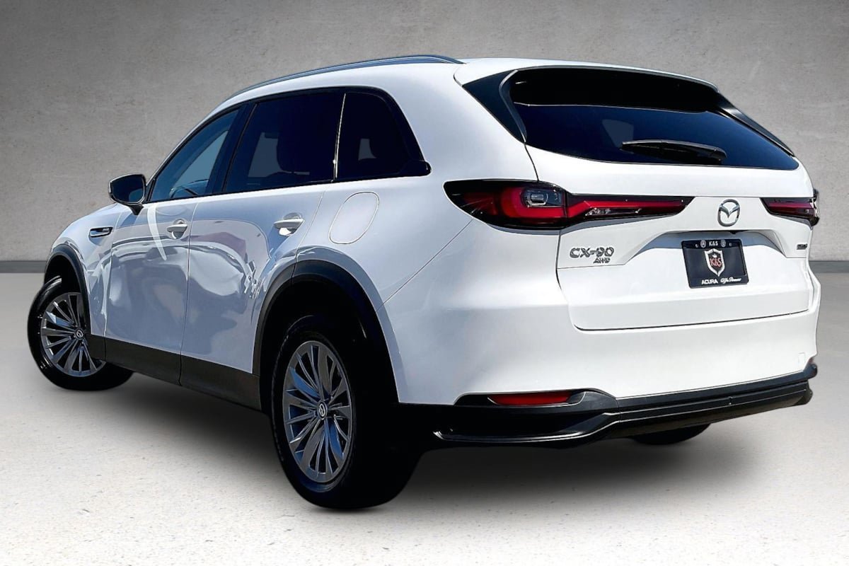 Used 2024 MAZDA CX-90 Plug-In Hybrid w/ Preferred AWD/4WD image 3
