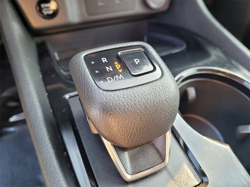 Used 2024 Nissan Rogue SV image 21