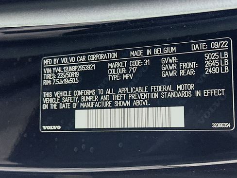 Used 2023 Volvo XC40 B5 Plus w/ Driver Assist Package AWD/4WD image 12