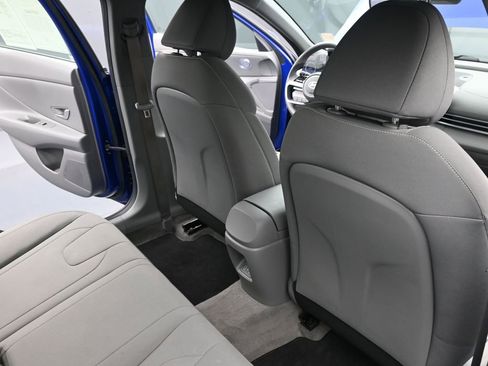 Certified 2024 Hyundai Elantra Blue image 12