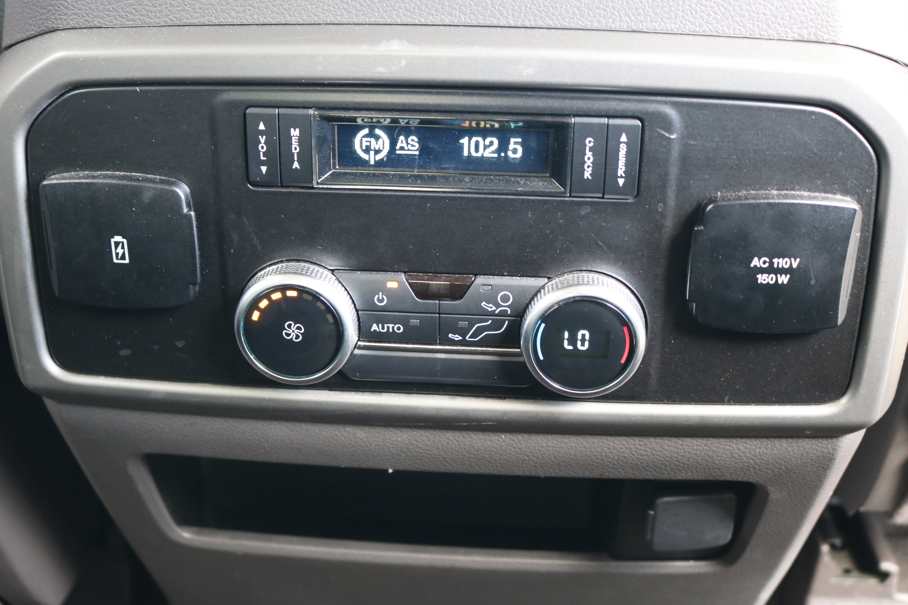 Certified 2020 Ford Expedition XLT w/ Equipment Group 202A AWD/4WD image 12