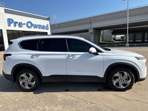 Used 2023 Hyundai Santa Fe SEL FWD image 2