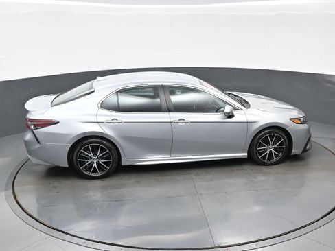 Used 2024 Toyota Camry SE FWD image 40