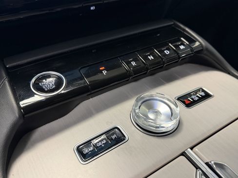 Used 2025 Lincoln Navigator L Reserve image 15