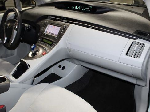 Used 2014 Toyota Prius Three image 27