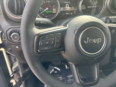 Used 2023 Jeep Wrangler Unlimited w/ Cold Weather Group AWD/4WD image 16
