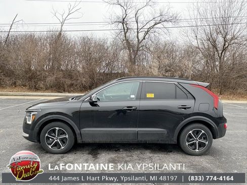 Certified 2024 Kia Niro EX image 2