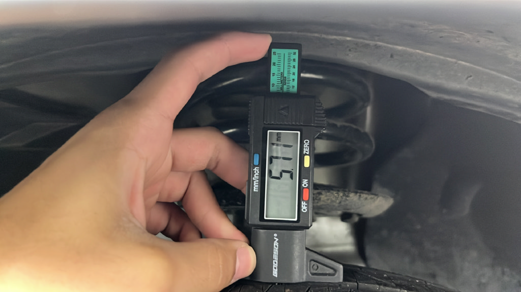 Used 2018 Dodge Grand Caravan SE FWD image 32