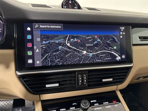 Certified 2022 Porsche Cayenne w/ Premium Package image 27