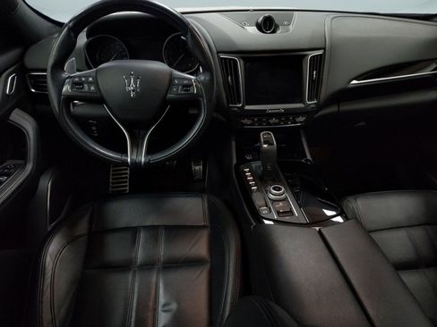 Used 2020 Maserati Levante GranSport image 25