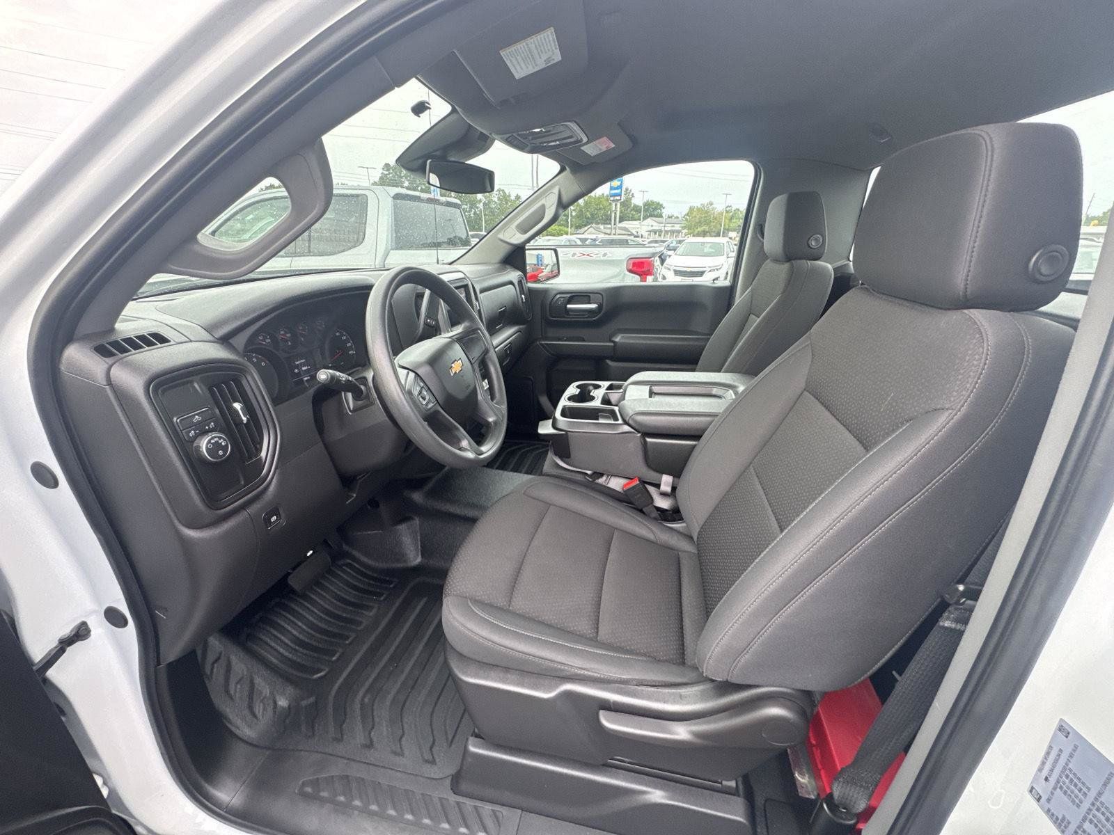 Used 2025 Chevrolet Silverado 1500 W/T RWD image 8