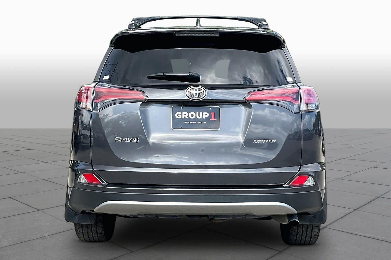 Used 2018 Toyota RAV4 Limited FWD image 5