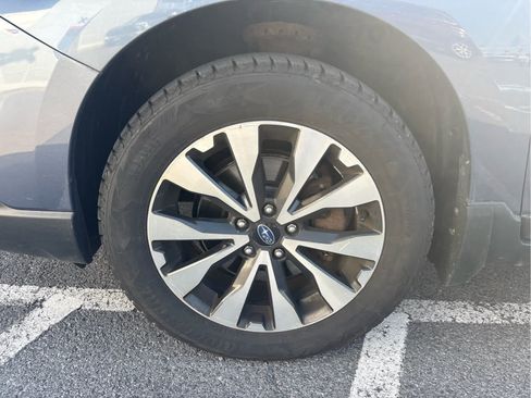Used 2016 Subaru Outback 3.6R Limited AWD/4WD image 9